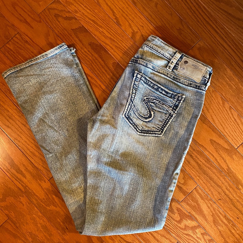 Silver Suki Classic Light Wash Jeans, 31” x 33”